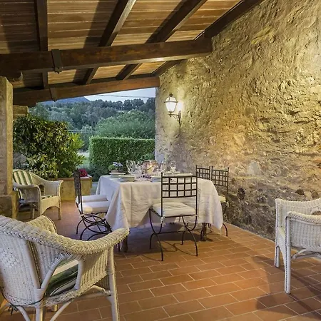 Le Bicocche Farmhouse: Country Stone With Pool In Camaiore Between Lucca & Beaches Of Versilia וילה *